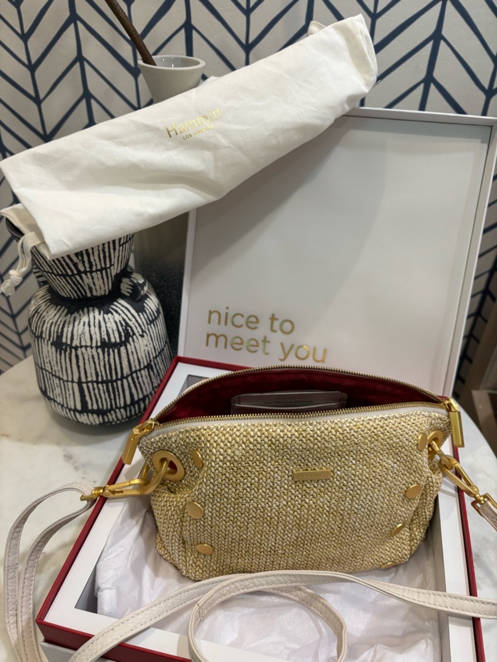 Hammitt Daniel Clutch/Crossbody Bag with adjustable Cream Strap - Picture 3 of 11